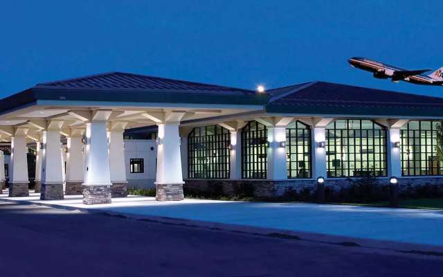 flights to traverse city airport