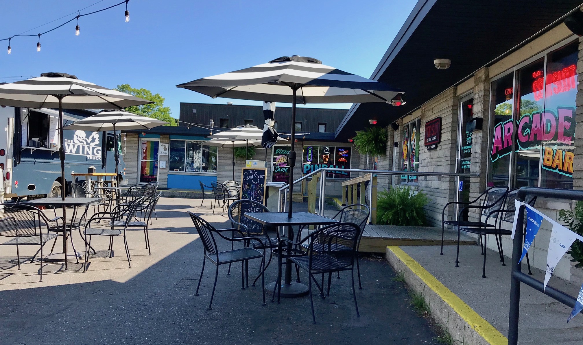 Retail Restaurant Changes Underway In Downtown Tc Suttons Bay