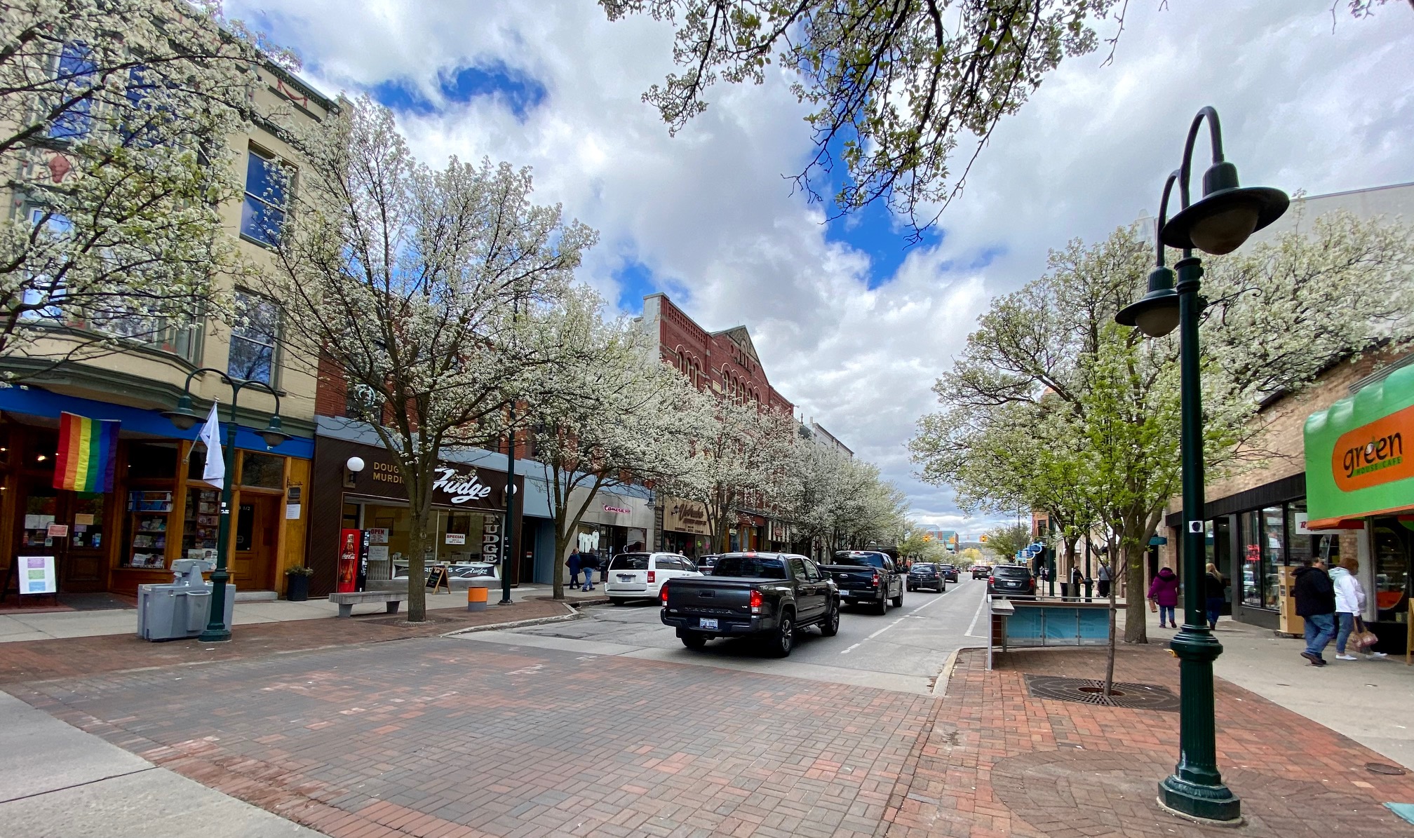 Dda Talks Traverse Connect Contract For Downtown East Front Parking Lot Platform Cafe Projects The Ticker