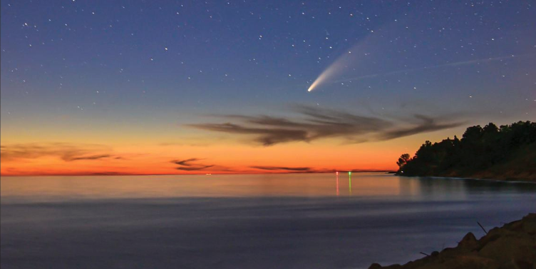Starry Nights Catch The Comet Features Northern Express